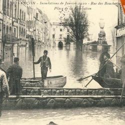 CPA 25 DOUBS Besançon Inondations 1910 Passeurs