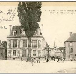 CPA 51 Marne Fère Champenoise Place de l´Hôtel de Ville