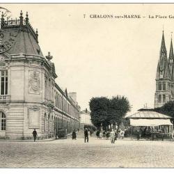CPA 51 MARNE Chalons sur Marne La Place Godart