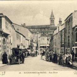 CPA 52 HAUTE MARNE BOURBONNE LES BAINS Rue Férat