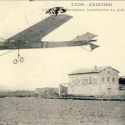 CPA 69 RHONE LYON Aviation LATHAM Monoplan Antoinette en plein vol