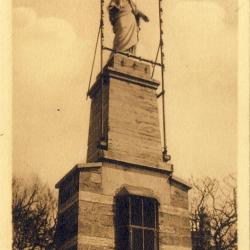 CPA 69 RHONE Ermitage du Mont Cindre La vierge Statue