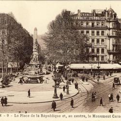 CPA 69 RHONE LYON Place de la République pharmacie