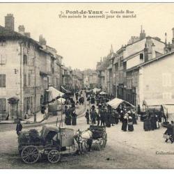 CPA 01 Ain Pont de Vaux - Grande Rue Jour de marché