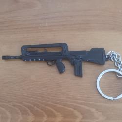 Porte clés FAMAS en métal  !!!