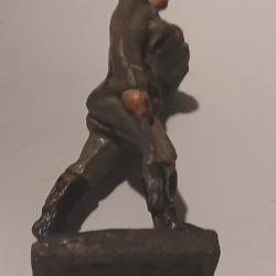 TRÉS ANCIEN SOLDAT ALLEMAND ELASTOLINE LEYLA EN COMPOSITE