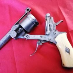 Vent très rar revolver bulldog 320.brevetpr Apte au tir  simple et double action 6coup gâchette ferm