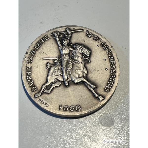 Mdaille de table acier