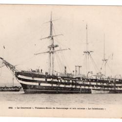 CPA  MARINE " -LA COURONNE.VAISSEAU ECOLE DE CANONNAGE  N°511