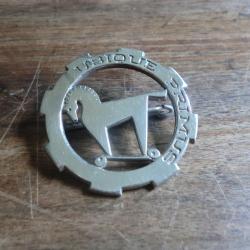 insigne 1° régiment de chasseurs d 'afrique / courtois  paris 5 av républiques