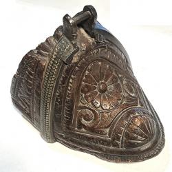 Ancien ETRIER pour cheval en BOIS sculpté XIXe