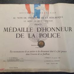 Diplôme médaille d'honneur de la police