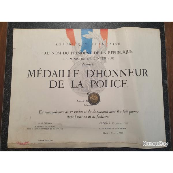 Diplme mdaille d'honneur de la police