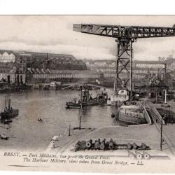 CPA - BREST LE PORT MILITAIRE VUE PRISE DU GRAND PONT  N°337