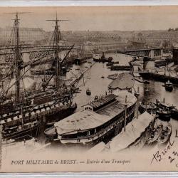 CPA - PORT MILITAIRE DE BREST-ENTREE DUN TRANSPORT N°1004