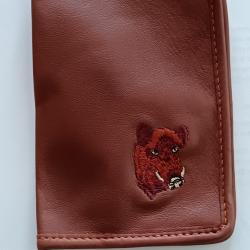 PORTE DOCUMENTS CUIR D'ELAN VERITABLE AVEC BRODERIE SANGLIER