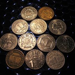 FRANCE  lod 12 pieces de 1 franc differentes TTB