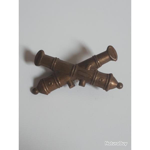 Insigne petits canons croiss