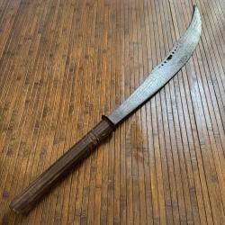 IMPORTANT SABRE A DEUX MAINS D'ASIE LAME PERCÉE ET GRAVÉE IMPOSANT 1,650 KG 101 cm