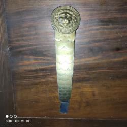 Jugulaire de casque à écaille tête de lion je pense premier Empire