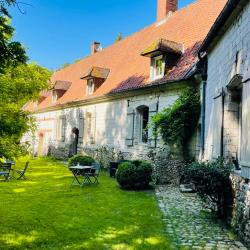 Domain de 4.5 ha avec bâtisse principale, chambres d'hôtes et riche parc arboré (Pas de Calais)