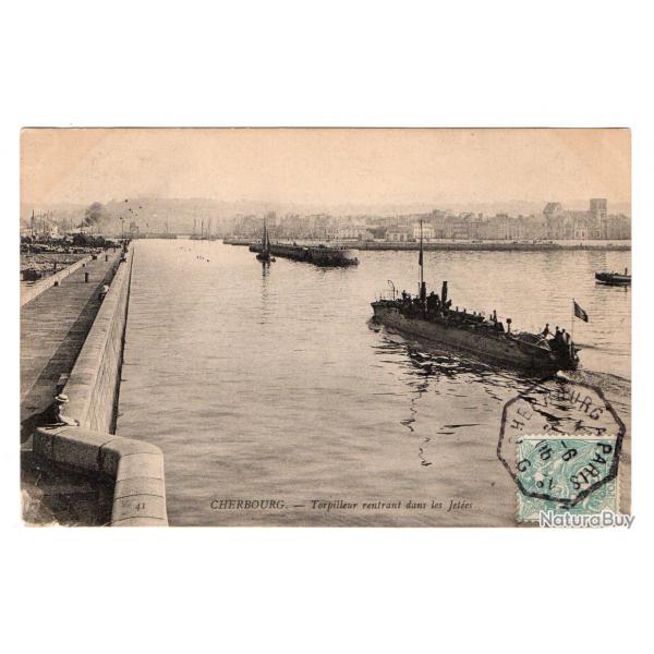 CPA - Marine Militaire - " CHERBOURG " Torpilleur rentrant dans les jetes N241