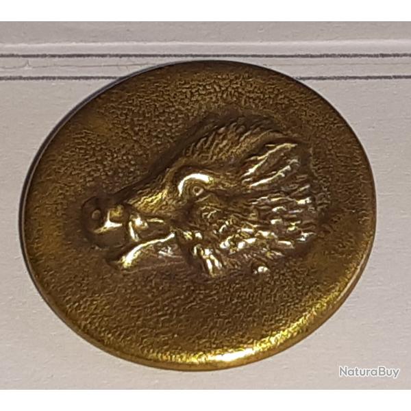 Bouton de livre de chasse, TTE SANGLIER  GAUCHE, 25, laiton/acier. Marque R-L & F(RERES) -Lot A3