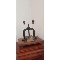 Presse à relier ou à reliure ancienne XIXeme