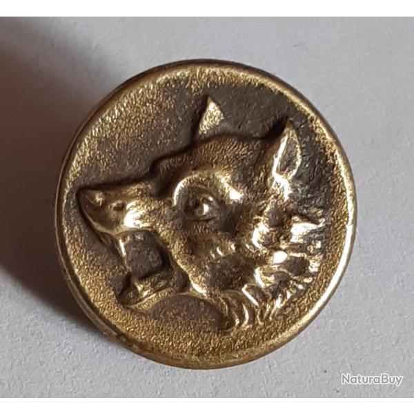 Bouton de livre de chasse, Tte de Loup  gauche , 16, laiton. SUPRIEUR FRANCE, Lot B2