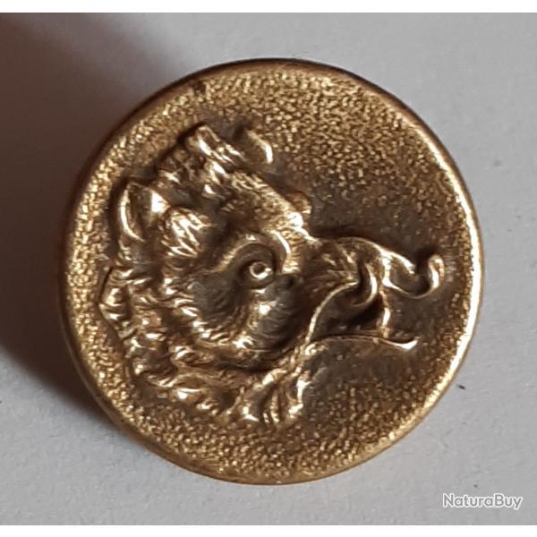 Bouton de livre de chasse, Tte Sanglier  droite , 16, laiton.inscription PERFECTION PARIS Lot B5