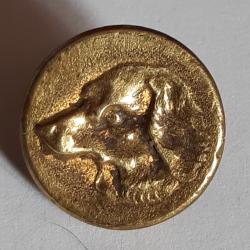 Bouton de livrée de chasse, Tête de chien à gauche , Ø16, laiton. SUPÉRIEUR FRANCE - Lot C3