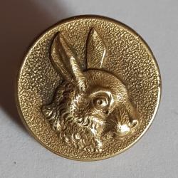 Bouton de livrée de chasse, Tête de lièvre à droite , Ø16, laiton. SUPÉRIEUR FRANCE - Lot C4