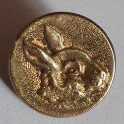 Bouton de livrée de chasse, Tête de lièvre à droite , Ø16, laiton. SUPÉRIEUR FRANCE- Lot C5