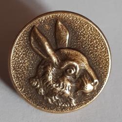 Bouton de livrée de chasse, Tête lièvre à droite , Ø16, laiton. PERFECTION PARIS - Lot C6