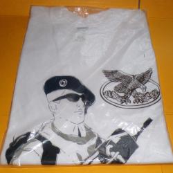 CHASSEURS ALPINS : TEE SHIRT LES TROUPES DE MONTAGNE  ,TAILLE  S ,  NEUF VOIR PHOTOS  .POUR TOUT REN