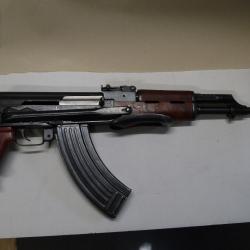 Fusil d'assaut AKS-47 neutralisé
