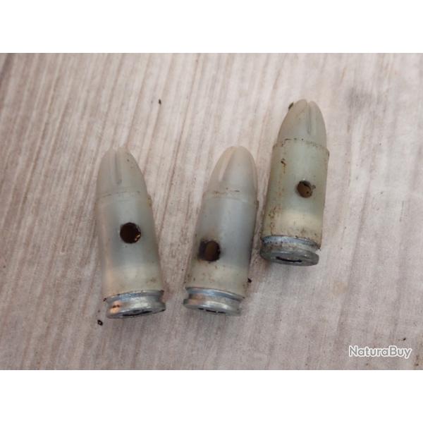 Lot 3 Cartouches, munitions, calibre 9 mm  blanc.  neutralise.