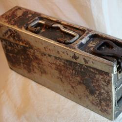 Wehrmacht - Caissette MG Patronenkasten modèle 15/34 aluminium  NORMANDIE 44 OUB25CMG001