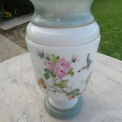 VINTAGE - Ancien grand vase en opaline peint à la main à décor de floral - FRANCE (Vers 1900)