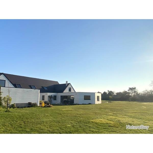 Domaine d'exception de 7.5 Hectares avec Maison de Caractre, tang, Hutte et box pour chevaux