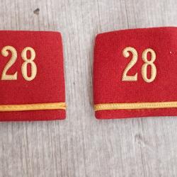 Lot de 2 passants d'épaule suisses N° 28 (sous lieutenant ?)