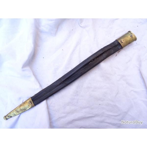 432) lot , rare  fourreau  en cuir et laiton , matricul