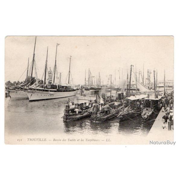 CPA - MARINE Militaire -" TROUVILLE -Bassin des Yacbts et les Torpilleurs N088