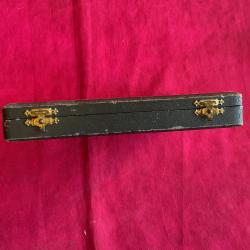 Boîte de couverts anciens pour desserts, pas de prix de réserve