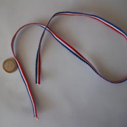 ruban bleu-blanc-rouge longueur 70 cms pour médaille