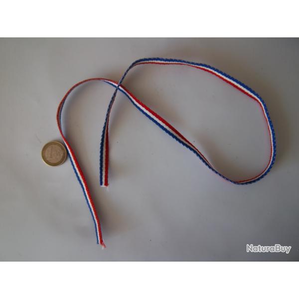 ruban bleu-blanc-rouge longueur 70 cms pour mdaille