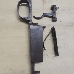 Magasin avec planchette élévatrice et ressort  . fond de magasin plus détente
