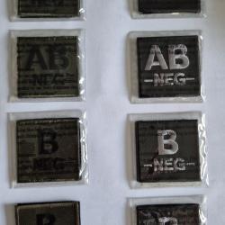 Lot de 8 écussons de groupes sanguins en feutre 5 × 5 cm auto-agripants