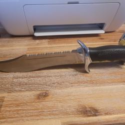 Couteau de chasse lame clip point