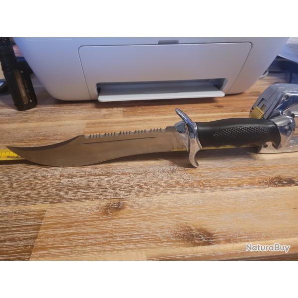 Couteau de chasse lame clip point